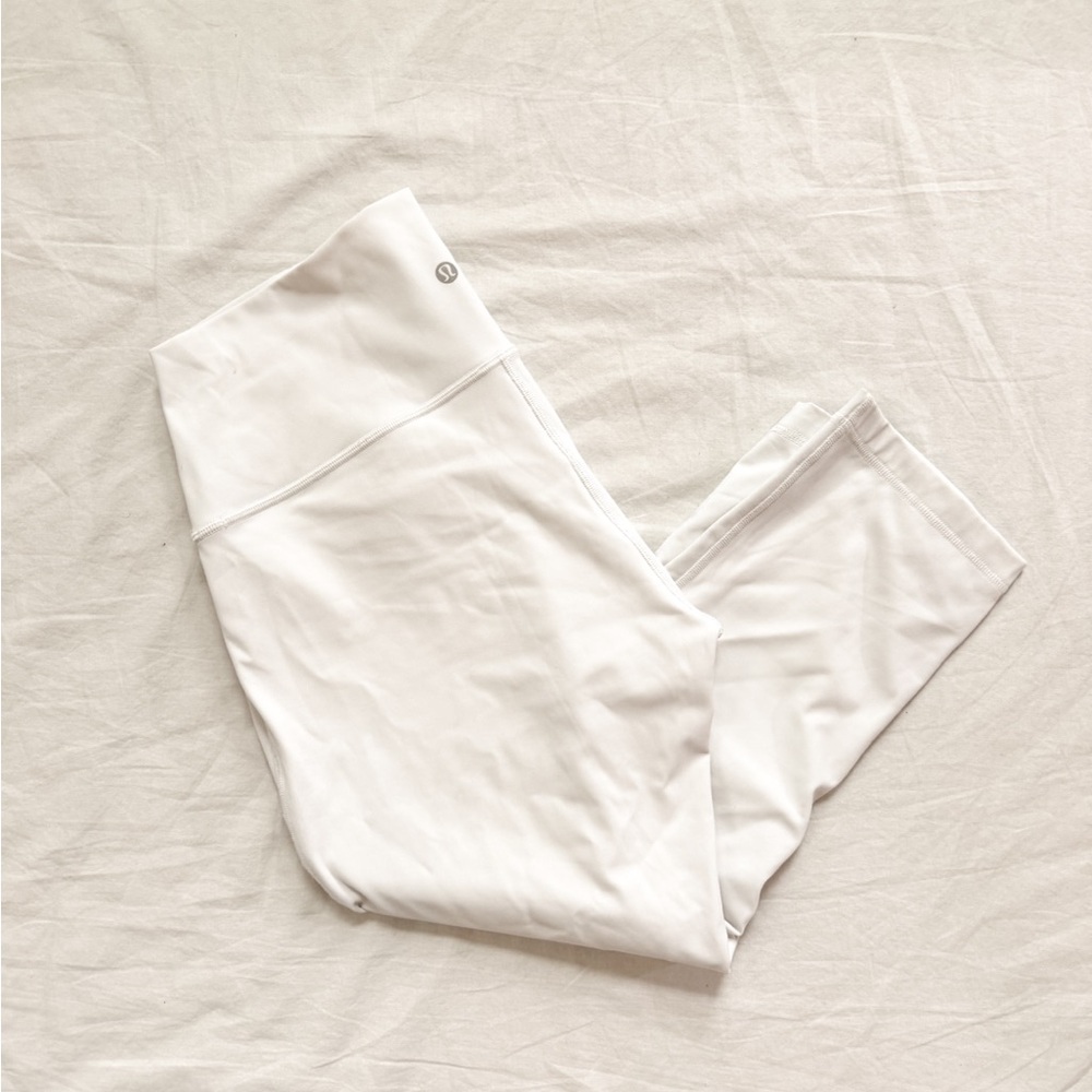 Lululemon White High-Waisted capri Leggings